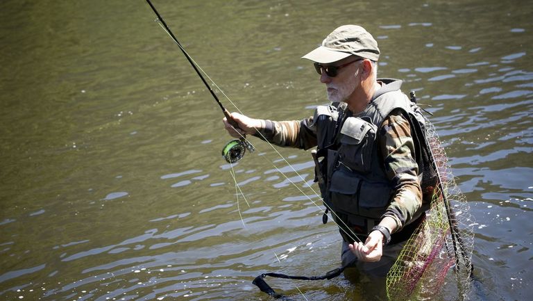 ÁLBUM Así fue el primer día de pesca fluvial en Galicia