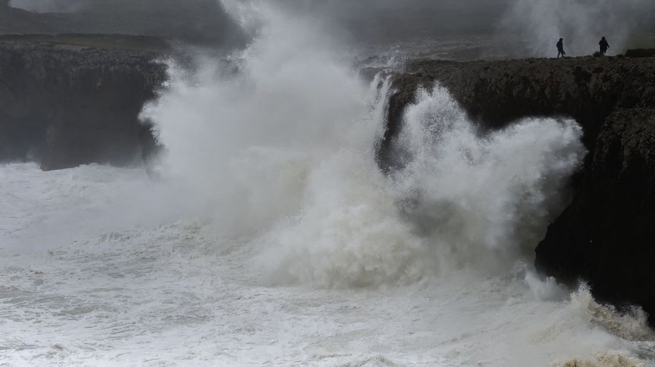 Alerta Amarilla En El Litoral Asturiano Por Fuerte Viento Y Oleaje