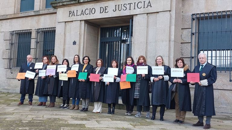 Un mes y un día con la Justicia bloqueada por la huelga de letrados