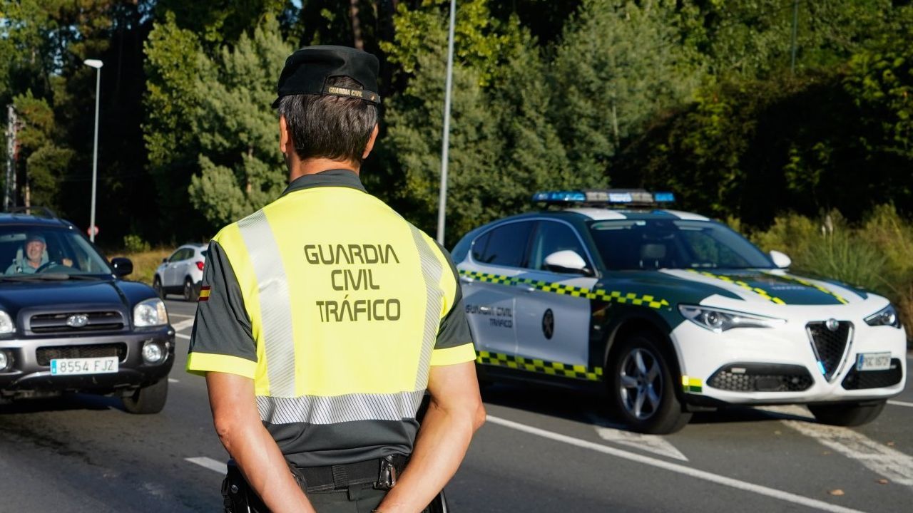 Investigan a un conductor que huyó tras atropellar a un peatón en O