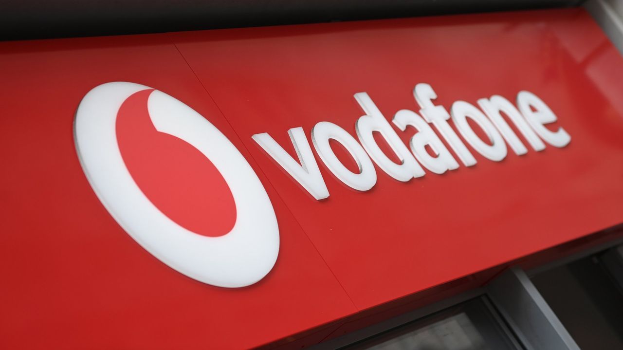 El Fondo Brit Nico Zegona Compra Vodafone Espa A Por Millones De