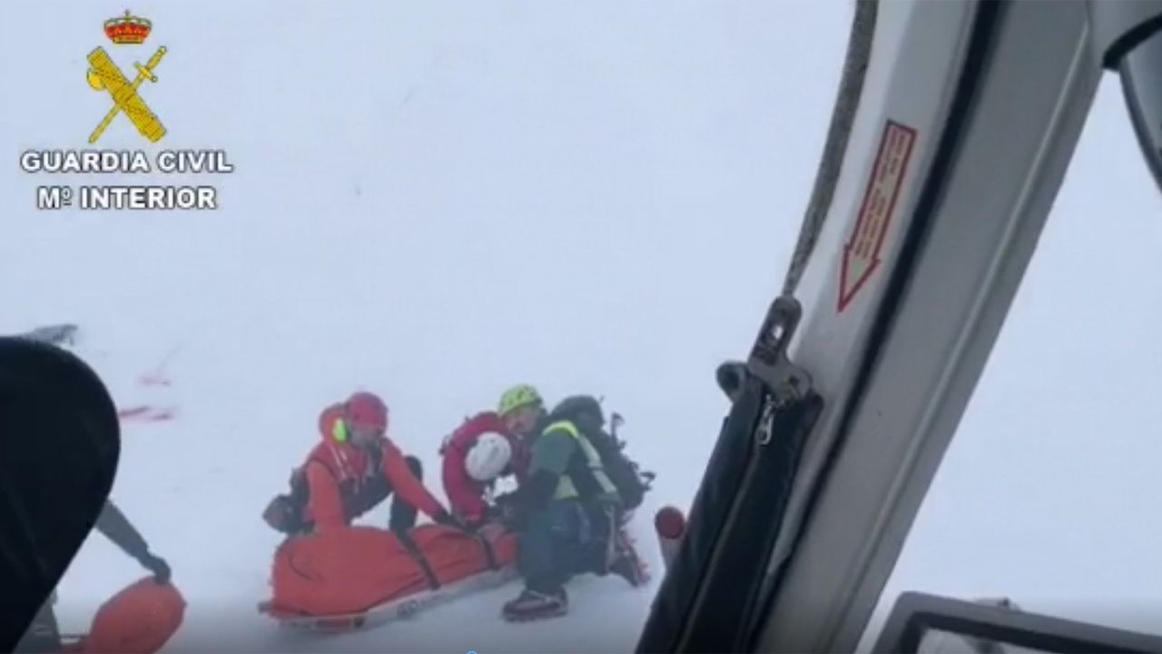 Fallece Un Monta Ero Al Precipitarse En El Pico Tesorero