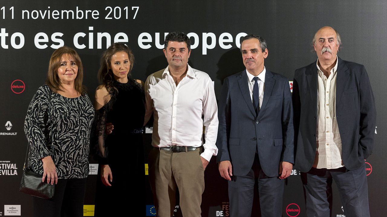 pelicula bajo la piel en español
