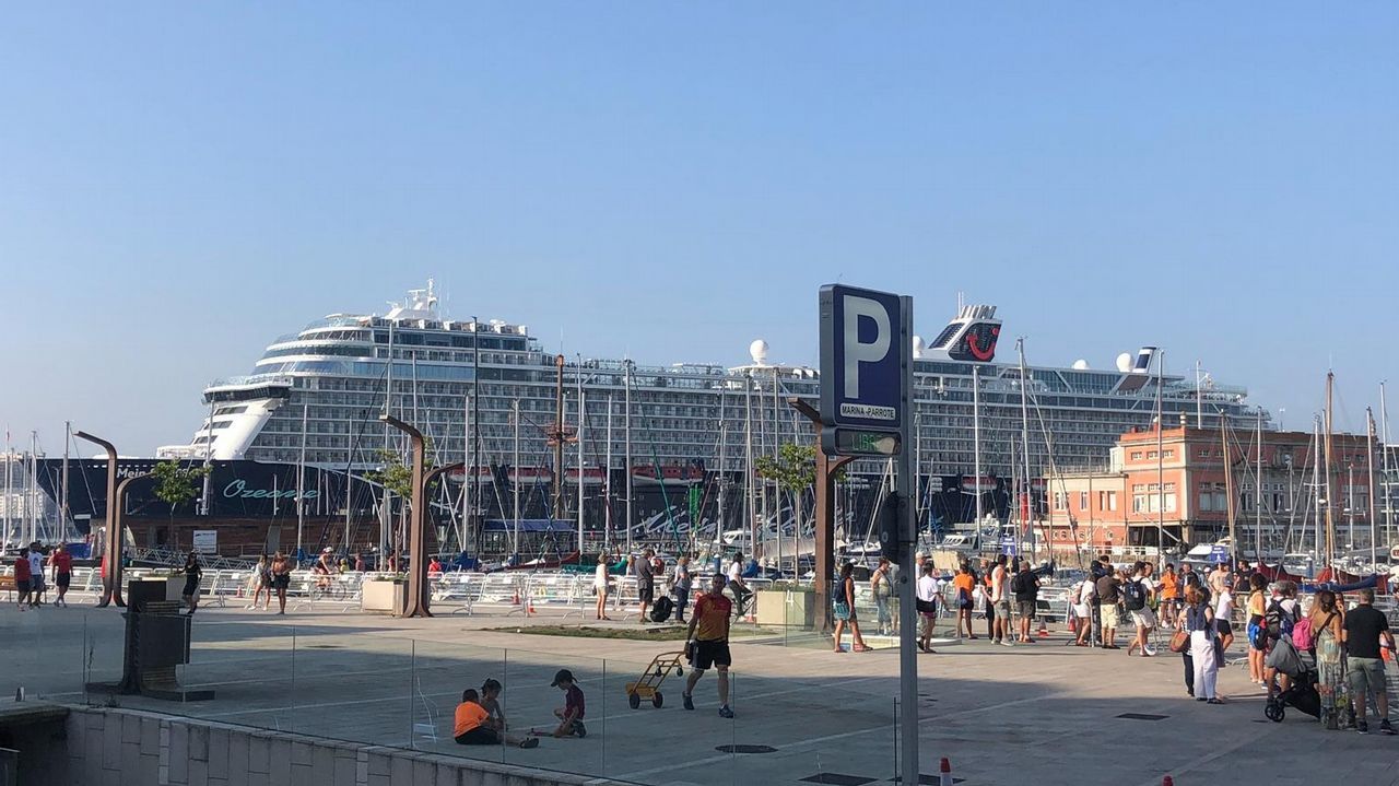 El Mein Schiff 1 New Se Estrena En A Coruña