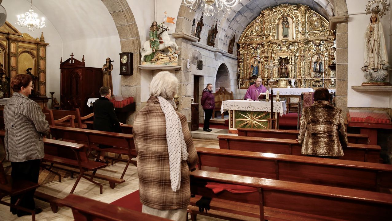 Misas de domingo con protección