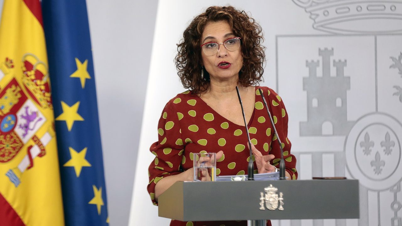 María Jesús Montero: «El Gobierno es fuerte y está unido, pese a quien pese»