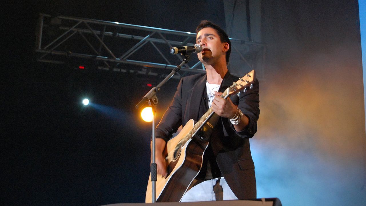 Alex Ubago Se Apunta Al Terraceo Vigues alex ubago se apunta al terraceo vigues