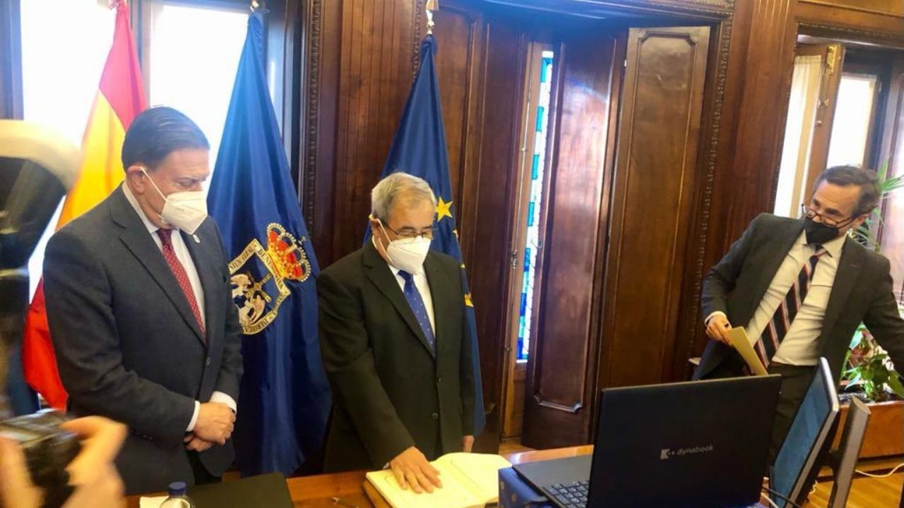 alfonso pereira promete su cargo como