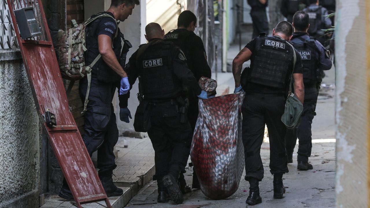 Veinticinco muertos en una operación contra narcos en una favela de Río de  Janeiro