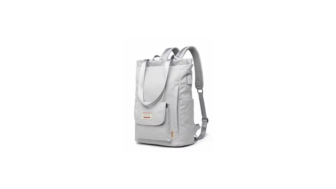 Con un enfoque m�s urbano, la Mochila impermeable mujer lona Oxford USB combina moda y funcionalidad. Est� pensada para port�tiles de hasta 15,6 pulgadas y ofrece tejido tipo Oxford resistente a salpicaduras. El detalle del puerto USB a�ade un punto pr�ctico para quienes usan bater�a externa. Es una mochila pensada para universidad, coworking o desplazamientos diarios con estilo.