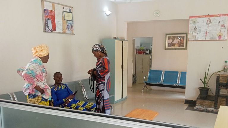 Vigo impulsa la mejora de un laboratorio en el Congo para diagnosticar la drepanocitosis