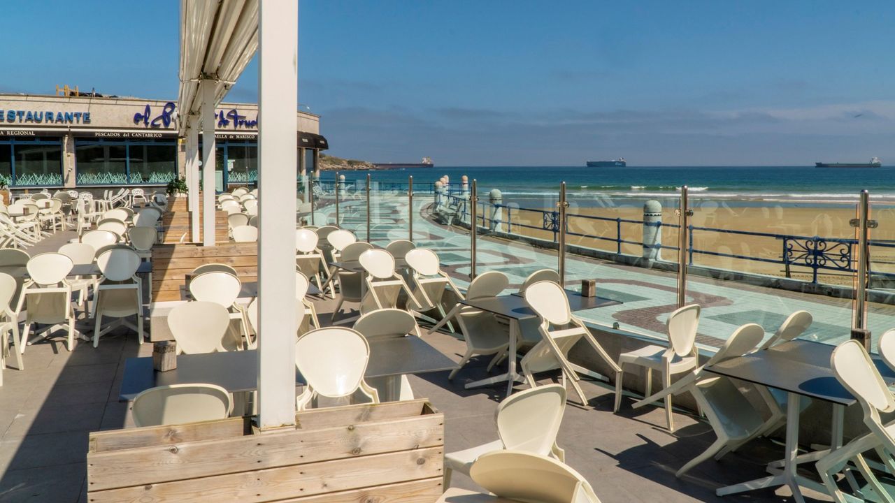 Desde la ventana Historia de un Maceto-huerto urbano.Si se le quiere dar una textura crujiente al pescado azul, mezcla harina de trigo con un poco de pan rallado o harina de ma�z. Al gusto.