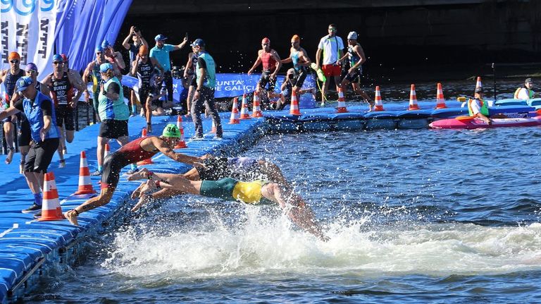 La Federación Galega de Triatlón tendrá que indemnizar con 10.000 euros a un entrenador despedido tras denunciar el acoso contra varios de sus deportistas