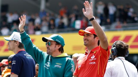 Fernando Alonso y Carlos Sainz.Fernando Alonso, piloto de Aston Martin, y Carlos Sainz, piloto de Ferrari