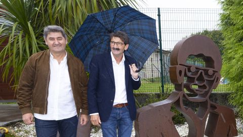 El alcalde, Ral Gonzlez, con su antecesor, Jos Manuel Pequeo, en el homenaje del pasado fin de semana