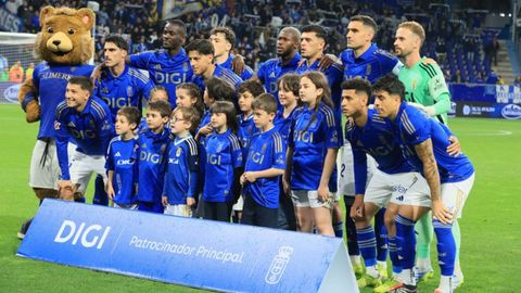 Once inicial del Real Oviedo ante el Villarreal