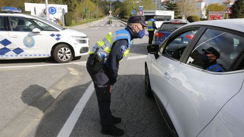 La Polica Local realiza controles de movilidad en Arousa