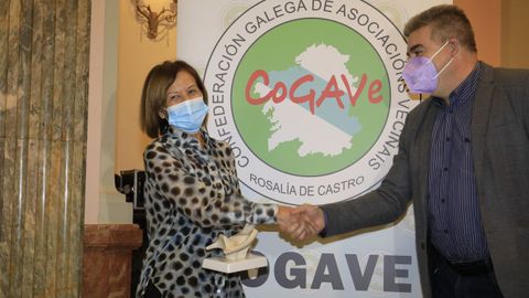 Entrega de los VIII Premios CoGaVe en el Crculo de las Artes de Lugo a la Asociacin Espaola Contra el Cncer en Pontevedra