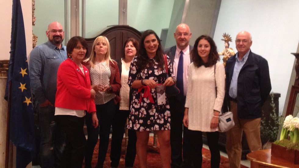 La tonalidad de las aguas del Cabe delataba ayer los arrastres de �ridos de la obra del corredor