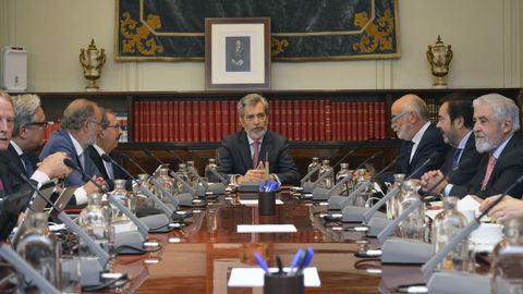 El presidente del Consejo General del Poder Judicial (CGPJ) , Carlos Lesmes, presidió este jueves un pleno extraordinario del organismo.