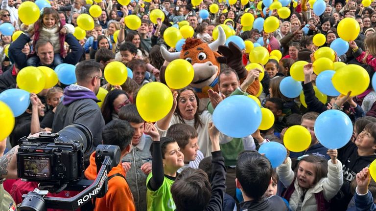 La vaquilla tampoco falló en su visita al concejo asturiano de Cangas de Onís.