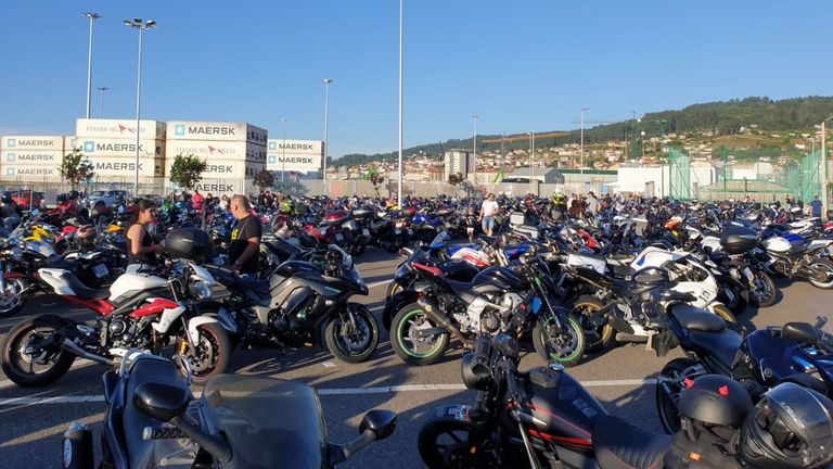 A axenda deste venres: do ruxido das motos ás hamburguesas máis virais