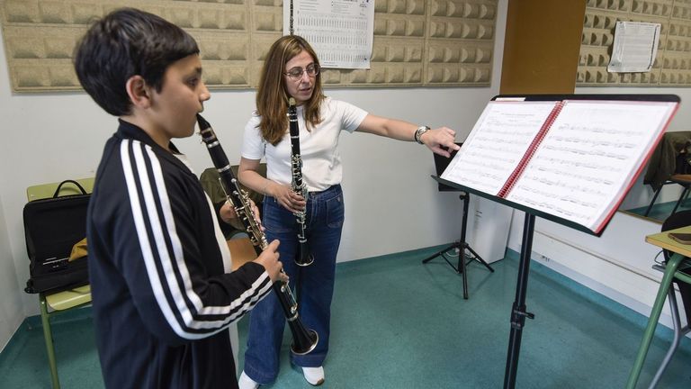 El Conservatorio Manuel Quiroga de Pontevedra acerca la ópera al público escolar con «La flauta mágica»