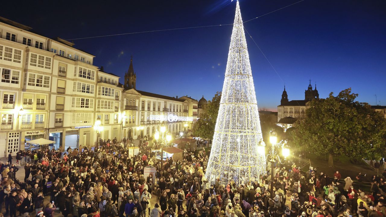 ÁLBUM: Lugo compite con Vigo esta Navidad.Bad Gyal