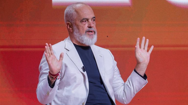 Albania estrena el cuarto mandato de Edi Rama con una inteligencia artificial como ministra