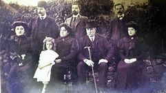 Retrato de Juan Nuevo en 1909 a la familia ourensana a la que perteneca la que luego sera esposa 