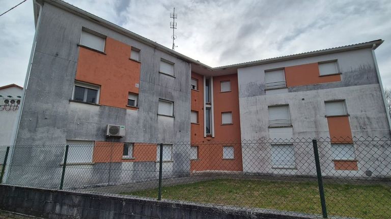 La demanda de vivienda social en Tui multiplica por nueve la oferta disponible