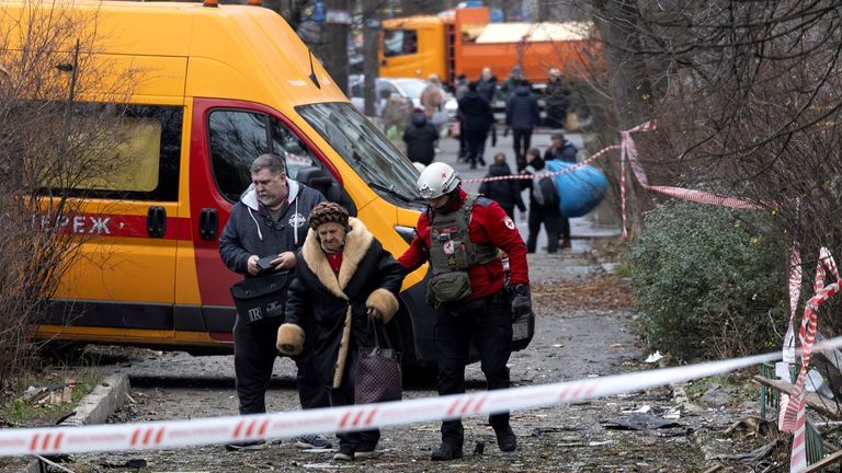 Rusia golpea el sector energético ucraniano en medio de la ola de frío