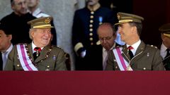 Juan Carlos y el prncipe Felipe, primer acto oficial juntos tras la abdicacin