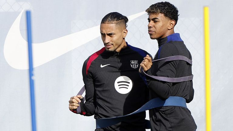Raphinha y Yamal durante un entrenamiento