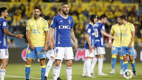 Borja Bastn, durante el Las Palmas-Oviedo