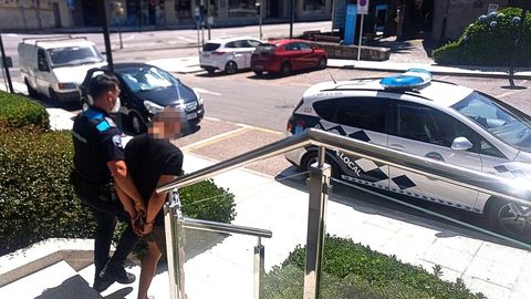 Detenido en Poio por agredir a su pareja delante de un bebé