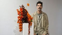Borja, con una instalacin hecha con hortalizas y flores
