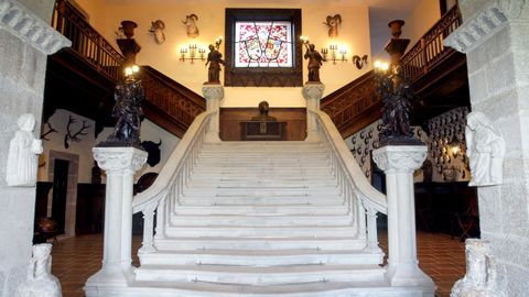 Escalera del acceso principal al pazo de Meirás