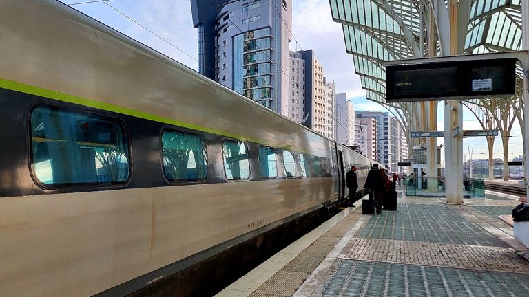 Portugal desatasca el primer tramo de alta velocidad ferroviaria, que comenzará con meses de retraso