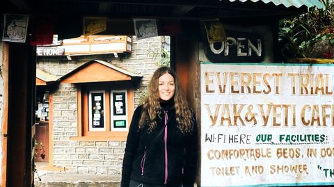 Xiana en un refugio a 70 kilómetros del Everest