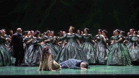 Un momento del ensayo de «Nabucco» en el Teatro Real