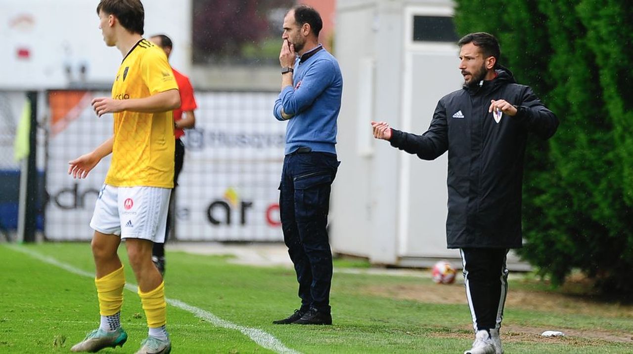 Antón Permuy, entrenador del Compostela: «Teníamos que haber sacado una mejor versión, pero el rival también juega»