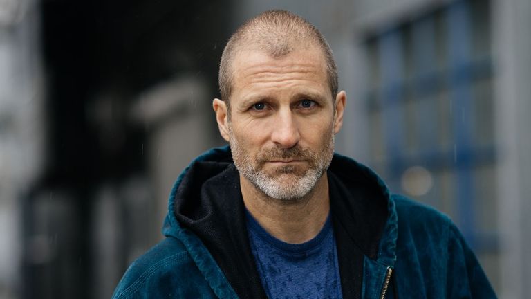 Investigan como posible homicidio la muerte del actor Stewart McLean