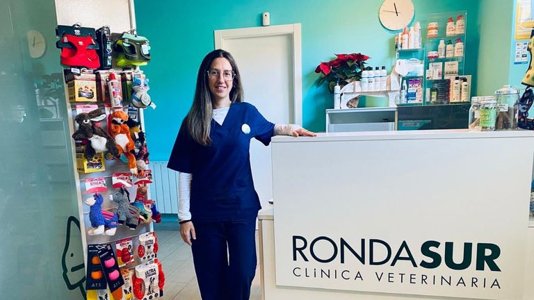 La veterinaria María Escribano