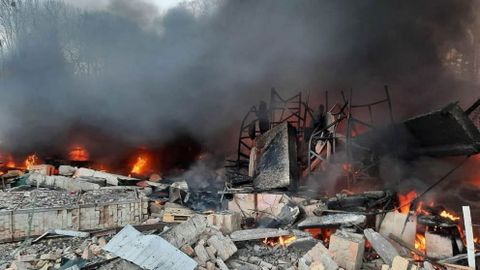 Daños por los bombardeos en Kiev