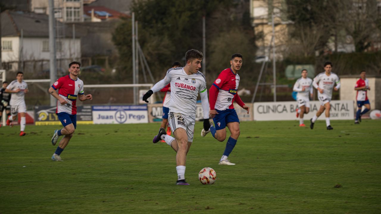 Cuarteles de la provincia con un nuevo destino.Hugo Losada conduce una accin de ataque del Noia en su ltimo choque en el Julio Mato.