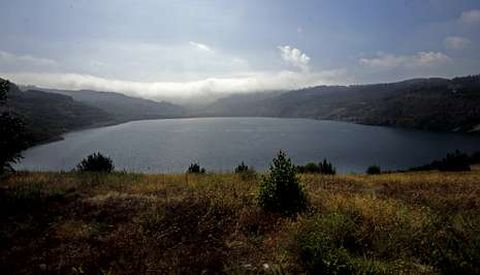 Vista del lago artificial de Meirama, que aportar agua a Cecebre.