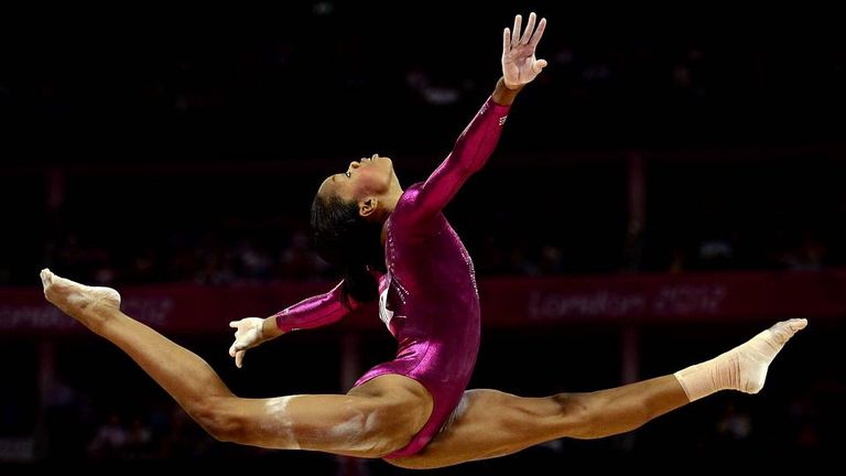 Gabrielle Douglas se cuelga el oro en gimnasia artística en los Juegos