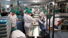 Preparacin del men especial del 50 cumpeaos en el Hospital de Cabuees