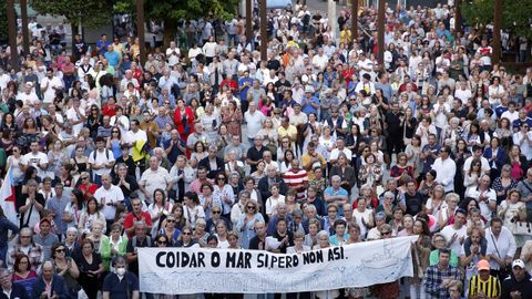 Concentración de apoyo a la flota ante el veto a 87 zonas de pesca de fondo EN RIBEIRA